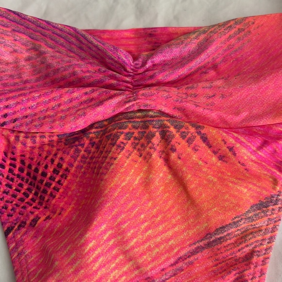 Two piece - Picture 2 of 3